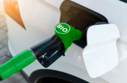 Senado aprova aumento de porcentagem de etanol em gasolina no posto