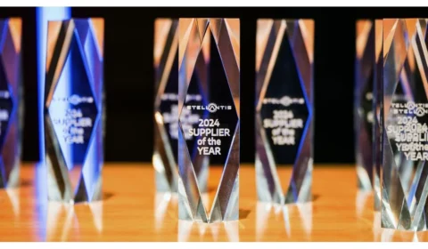 Stellantis premia excelência de fornecedores em evento global