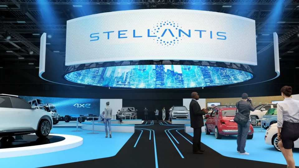 Stellantis mostra o futuro impulsionado pela tecnologia na CES 2022 com experiências in-loco e virtuais
