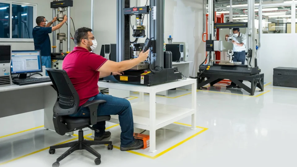 Stellantis inaugura laboratórios para  desenvolvimento de veículos de classe mundial