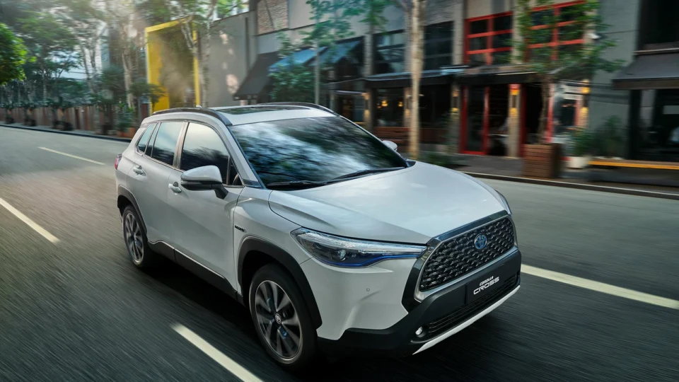 Toyota lança linha Corolla 2023 com mais tecnologia e segurança