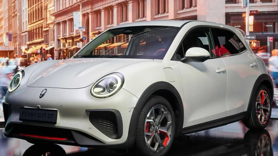 Revemar GWM lança ‘Ora 03’ como proposta de carro elétrico popular nesta sexta-feira (15)