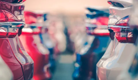 Venda de carros importados recua 8,6% em novembro, diz Abeifa