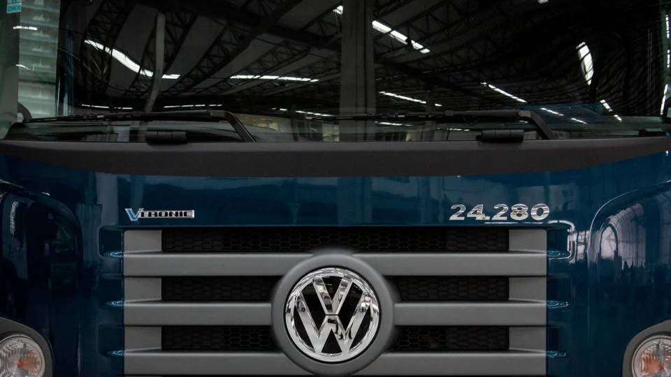 Volkswagen Caminhões recebe Prêmio Lótus 2022 como “Marca do Ano em Caminhões”