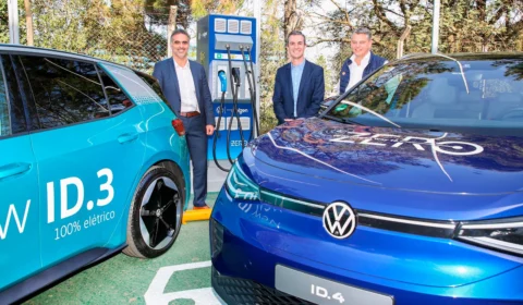 Volkswagen e Raízen inauguram eletropostos de recarga rápida