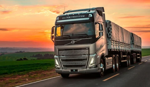 Volvo alcança liderança absoluta em caminhões pesados no Brasil em 2021