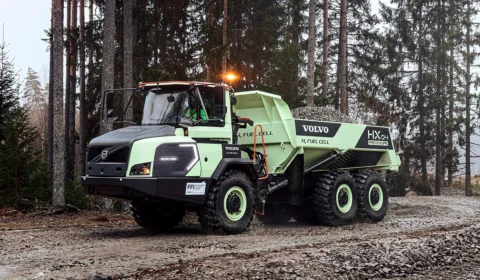 Volvo inicia teste com caminhão articulado a hidrogênio