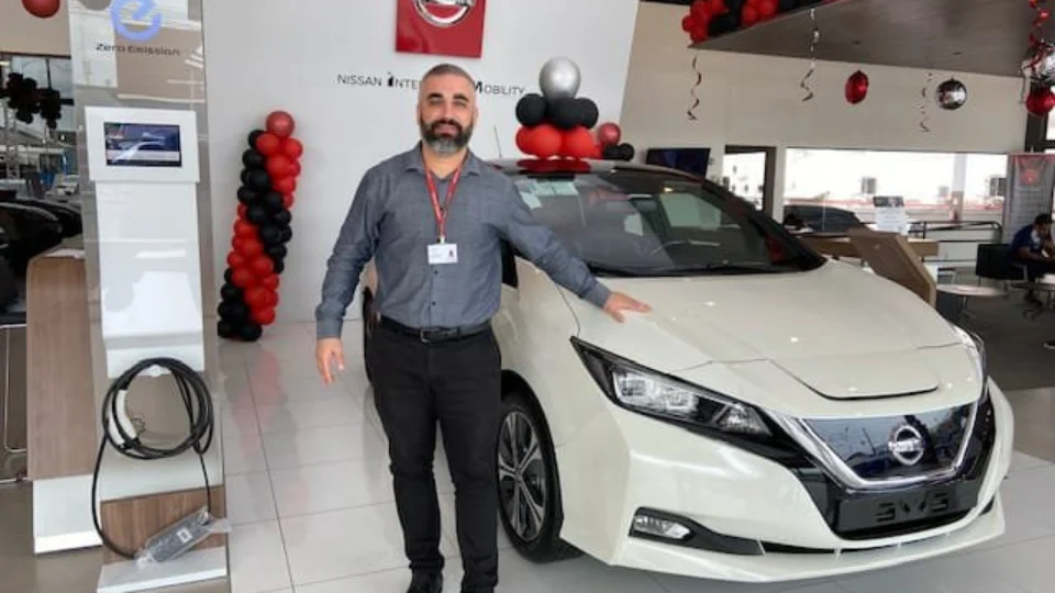Carro 100% elétrico da Nissan, Leaf 2022 chega em Manaus: ‘O amazonense precisa conhecer’, diz gerente de loja da marca