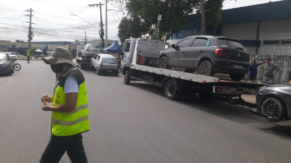 Transporte clandestino é fiscalizado na zona Oeste de Manaus
