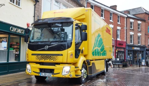 Volvo Trucks e o Deutsche Post firmam parceria para acelerar transporte com zero emissões