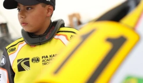 Campeão Brasileiro de Kart na categoria Júnior Menor, participa de evento com mais 53 kartistas