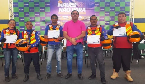 Mototaxistas de Maués recebem 150 kits de segurança