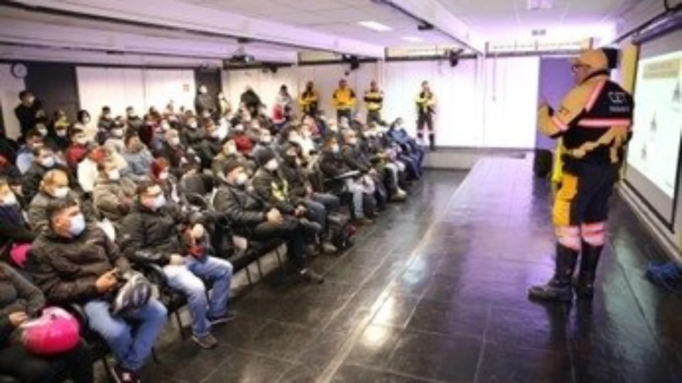 Maio Amarelo: fabricante de motocicletas apoia ações educativas e de conscientização