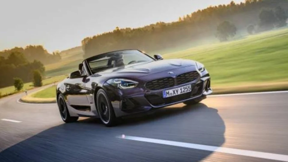 Puro prazer de condução, novas atualizações: o BMW Z4 para o ano modelo 2023