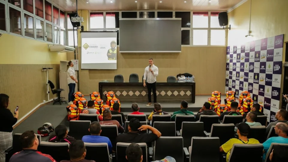 Detran Amazonas: Projeto ‘Motociclista Legal’ contempla mototaxistas da capital
