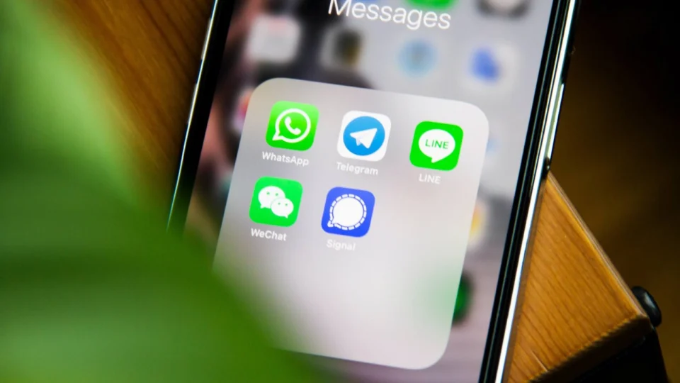 O QG do Automóvel criou um grupo de WhatsApp para você receber as principais notícias direto da redação