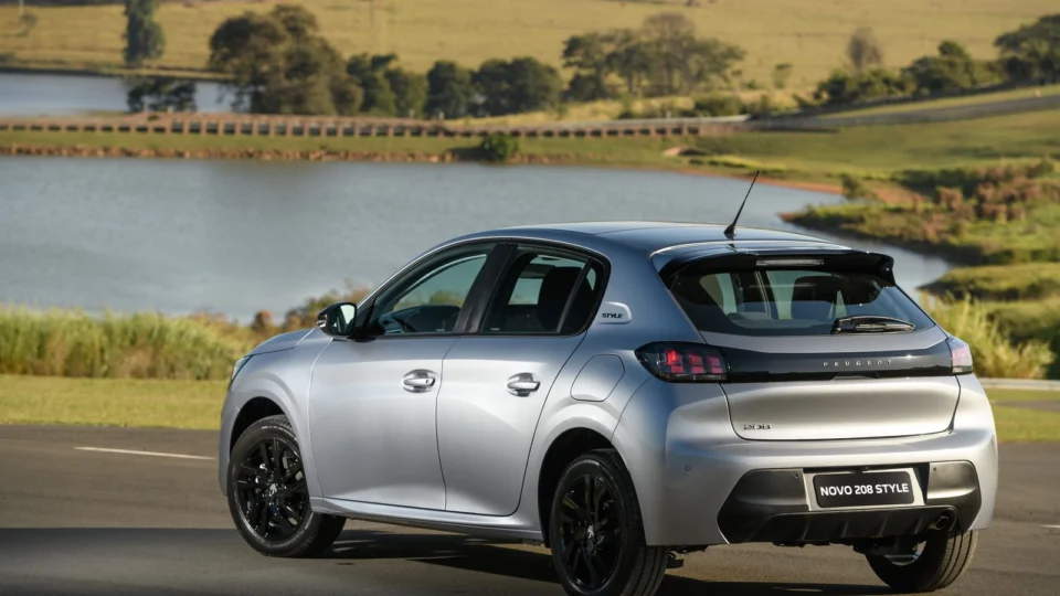 Peugeot lança 208 1.0 Firefly, o mais completo e competitivo da categoria