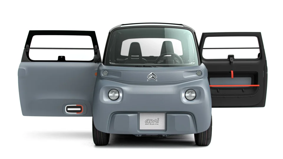 Presidente da Stellantis para a América do Sul e Vice-Presidente da Citroën anunciam Citroën Ami no Brasil em vídeo institucional&nbsp;