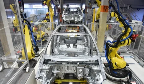 Produção de autoveículos cresce 10,7% e supera a barreira de 200 mil unidades