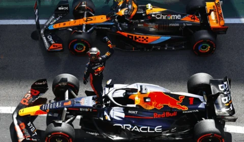 Verstappen sela recorde de 17ª vitória da temporada na frente de Norris e Alonso no GP de São Paulo 