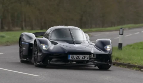 A manutenção do Aston Martin Valkyrie custa US$ 464 mil ( R$ 2,2 mi) nos primeiros 3 anos