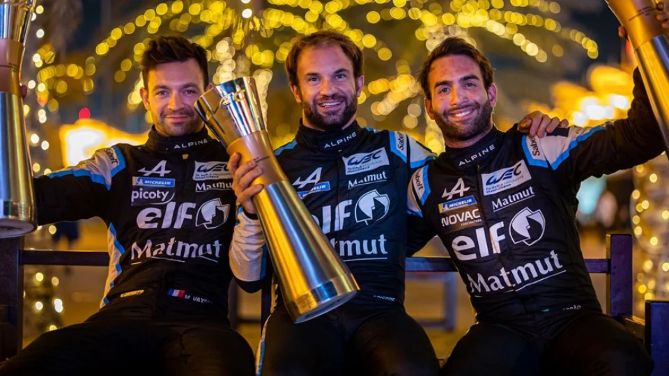 Philippe Sinault explica a combinação necessária para reunir um trio acertado de pilotos