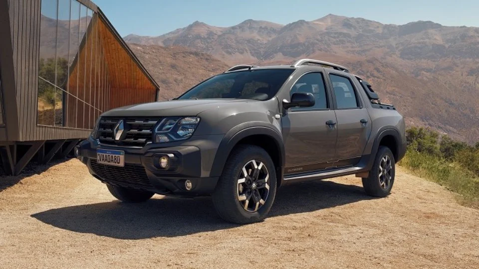 Renault Oroch 03 chega com motor turbo de 170 cv, design renovado e novo interior