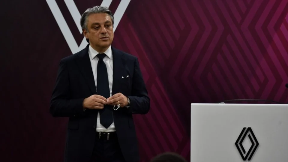 Brasil é um dos principais mercados da Renault no mundo e marca está na vanguarda em mobilidade elétrica’, diz CEO do grupo