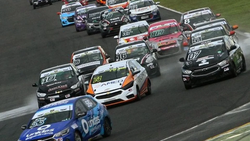 Campeonato Brasileiro de Turismo 1.4 foi marcado pelo equilíbrio em Goiânia