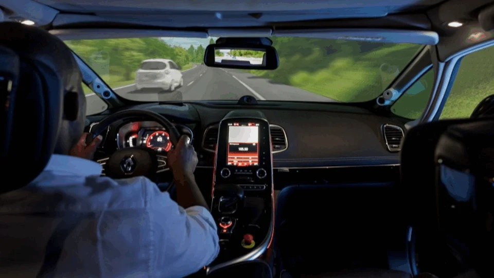 Renault Group assume vanguarda da simulação digital imersiva 
