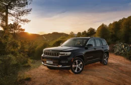 Quinta geração do Jeep Grand Cherokee chegará ao Brasil em breve 