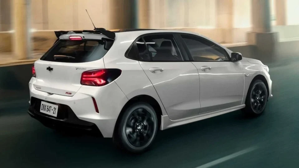 Onix RS chega em setembro com visual esportivo