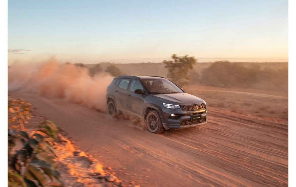 Land Rover Compass Compass supera a marca de 400 mil unidades vendidas no Brasil - QG do ...