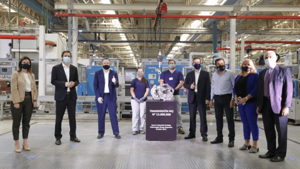 VW Argentina lança MQ200 EVO e celebra marco de produção