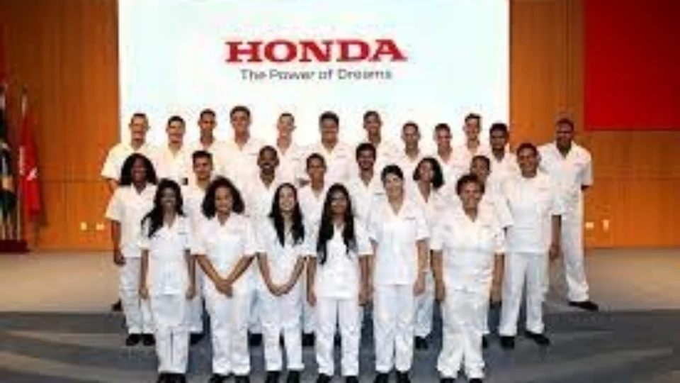 Honda dá início a nova turma de alunos no curso de Formação de Profissionais