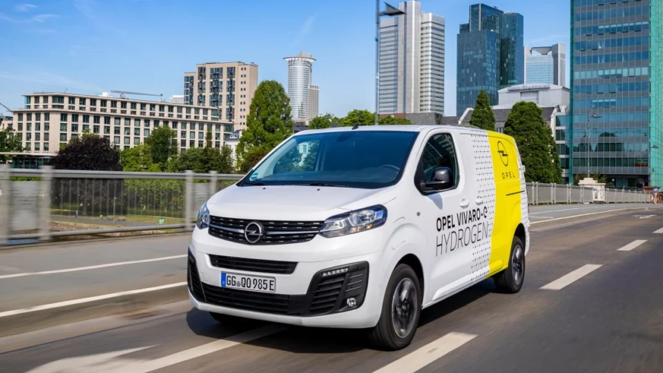Opel Vivaro-e HYDROGEN, um veículo com pilha de combustível para emissões zero