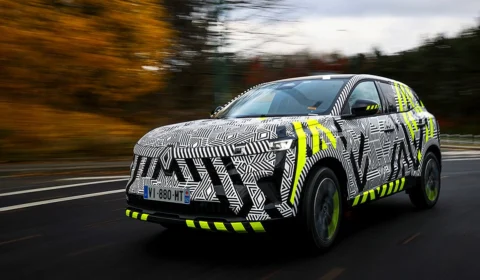 Especialistas Frédéric e Benjamin comentam sobre suas impressões após o test drive do Novo Austral