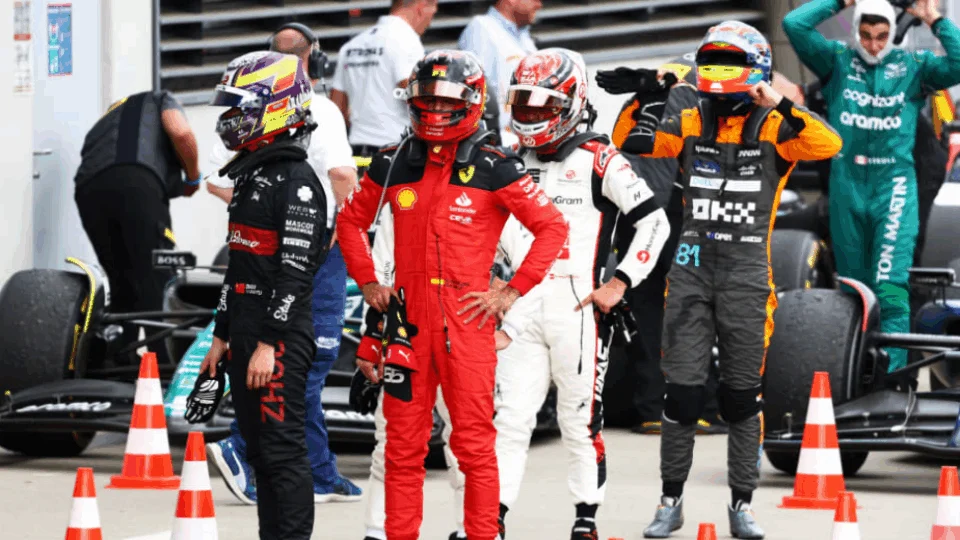 Resultados do GP da Áustria de F1 confirmados com Sainz e Hamilton entre os pilotos punidos