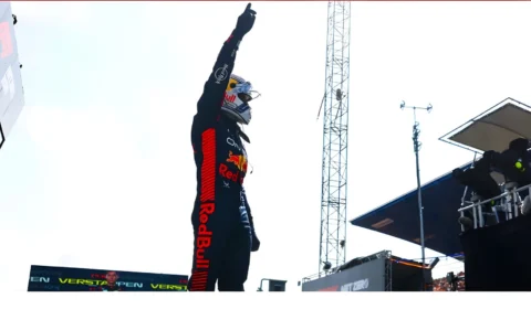 Verstappen consegue sexta pole da temporada na Holanda