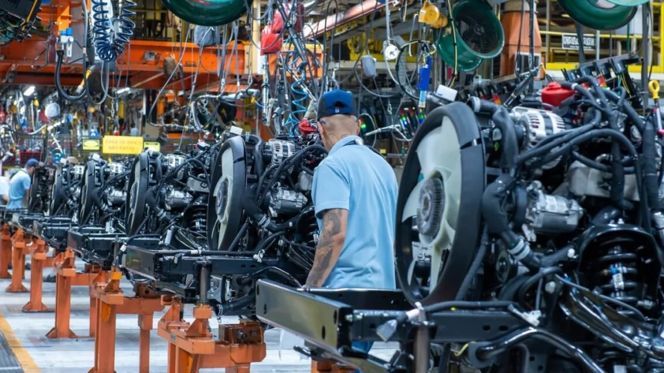 GM anuncia contratações e retomada de turno para impulsionar produção da Nova S10