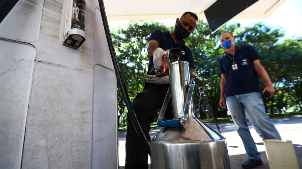 ANP faz acordos com Procons e amplia fiscalização