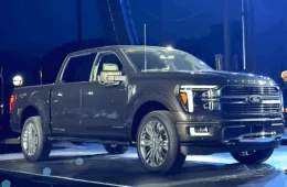 Após apenas 5 meses da sua chegada no Brasil, Ford atualiza a F-150