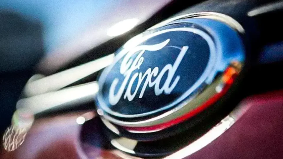 Ford atrasa algumas entregas de veículos devido à falta de emblemas