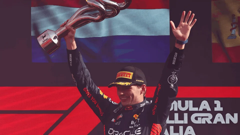 Verstappen vence décima corrida seguida na F1