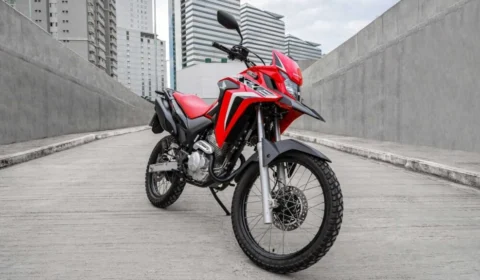 Honda XRE 300 2022, a trail aventureira estreia com novos grafismos