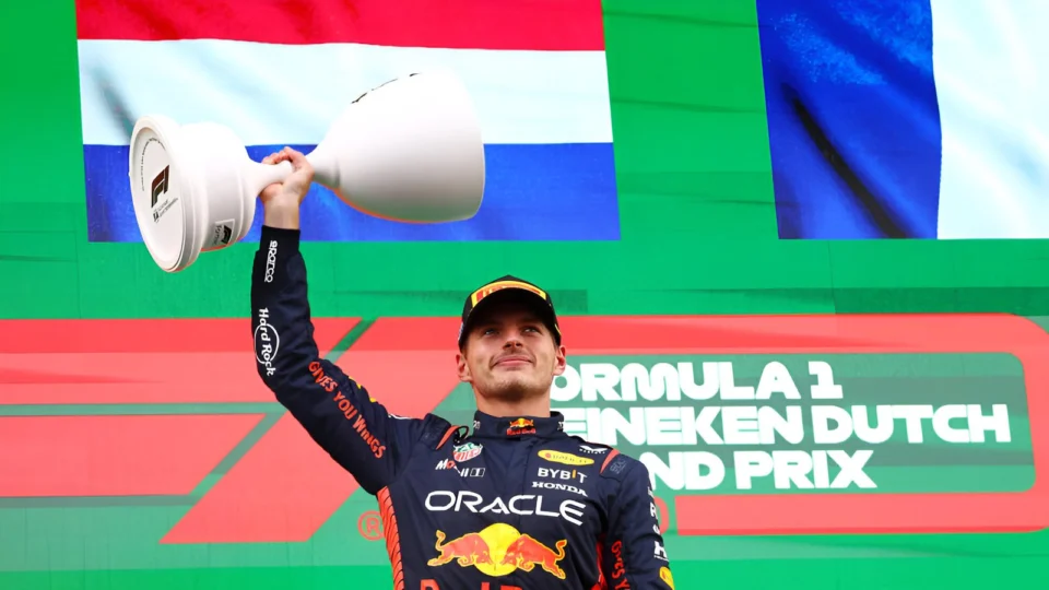 Verstappen vence pelo terceiro ano seguido na Holanda