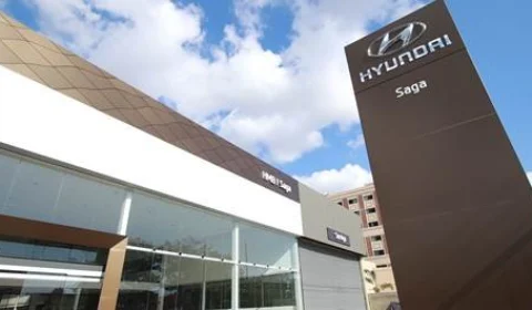 Primeiros compradores do Creta Nova Geração, pai e filho são homenageados