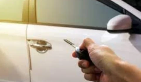 Stellantis assina acordos vinculativos com parceiros financeiros europeus