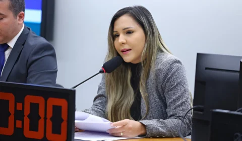 Comissão aprova projeto que prevê R$ 300 mil para benefício fiscal em carro novo para pessoa com deficiência 