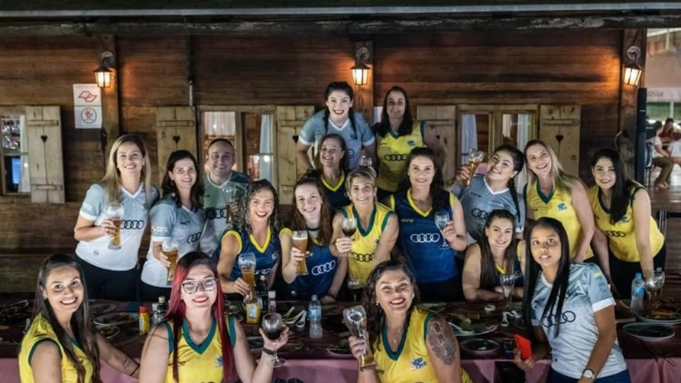 Com apoio da Audi, CBVD disputa vôlei sentado nas Paralimpíadas de Paris 2024